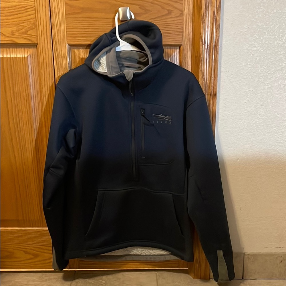 Sitka gradient hoodie